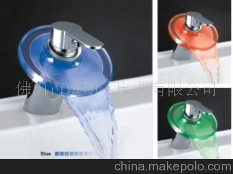 淋浴花灑燈配件/水力發(fā)電花灑燈/LED花灑專利產(chǎn)品圖片