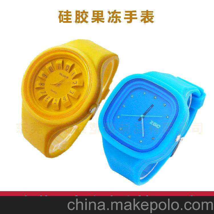 硅膠手表廠家 供應(yīng)新款硅膠手表 可日產(chǎn)量達(dá)3W 可定制