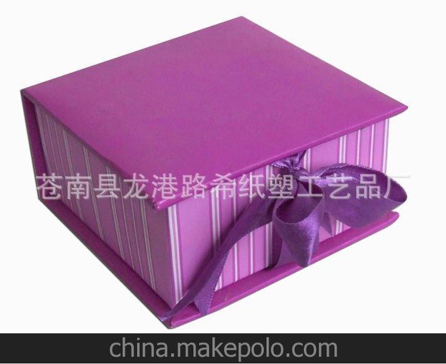 女士手表禮品盒/紫色蝴蝶結(jié)/出口歐美品質(zhì)/廠家直銷圖片